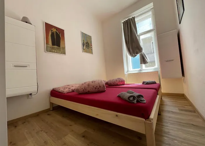Vintage Apartment Ostrava Centrum - Free Parking Apartamento